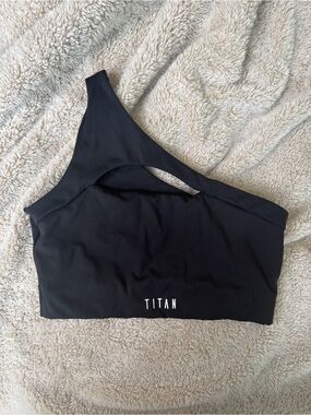 Titan Asymmetrical One-Shoulder Black Sports Bra